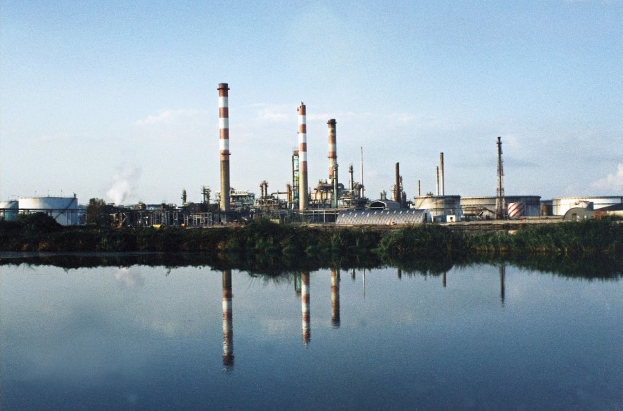 Plateforme Lavéra - 1 - archives SPPPI PACA